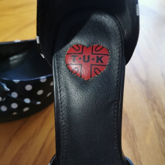 Women's Peep Toe T.U.K Heels, SZ 7 - Picture 12 of 12